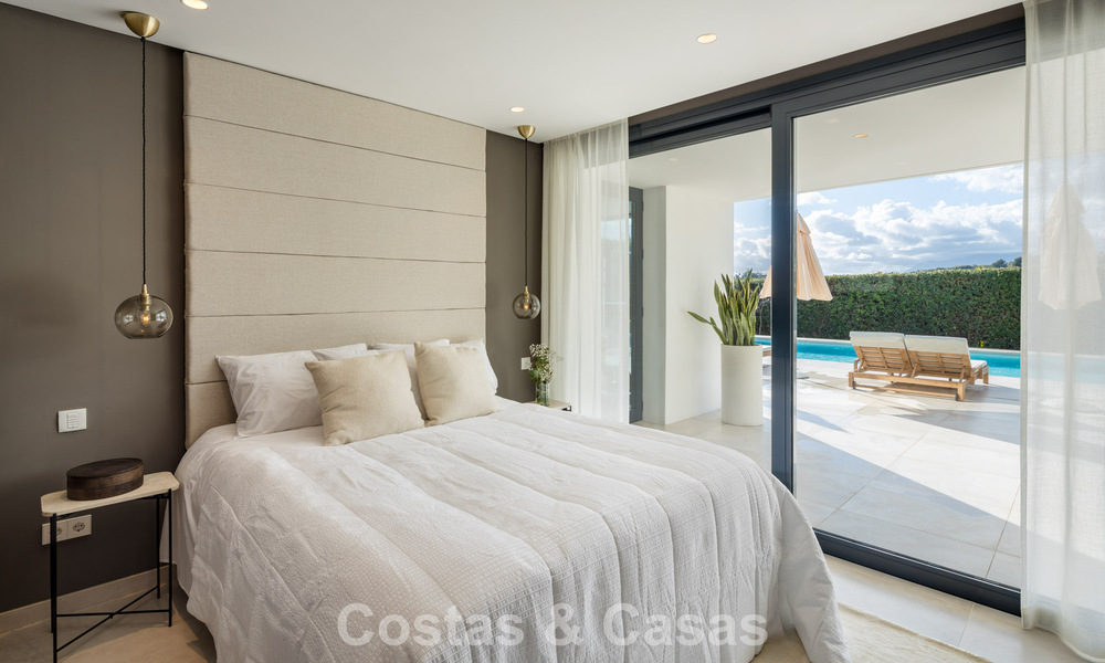 Luxury modern style villa for sale, bordering the golf course in Nueva Andalucia, Marbella 775550