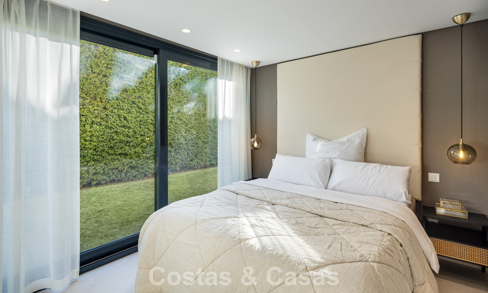 Luxury modern style villa for sale, bordering the golf course in Nueva Andalucia, Marbella 775552