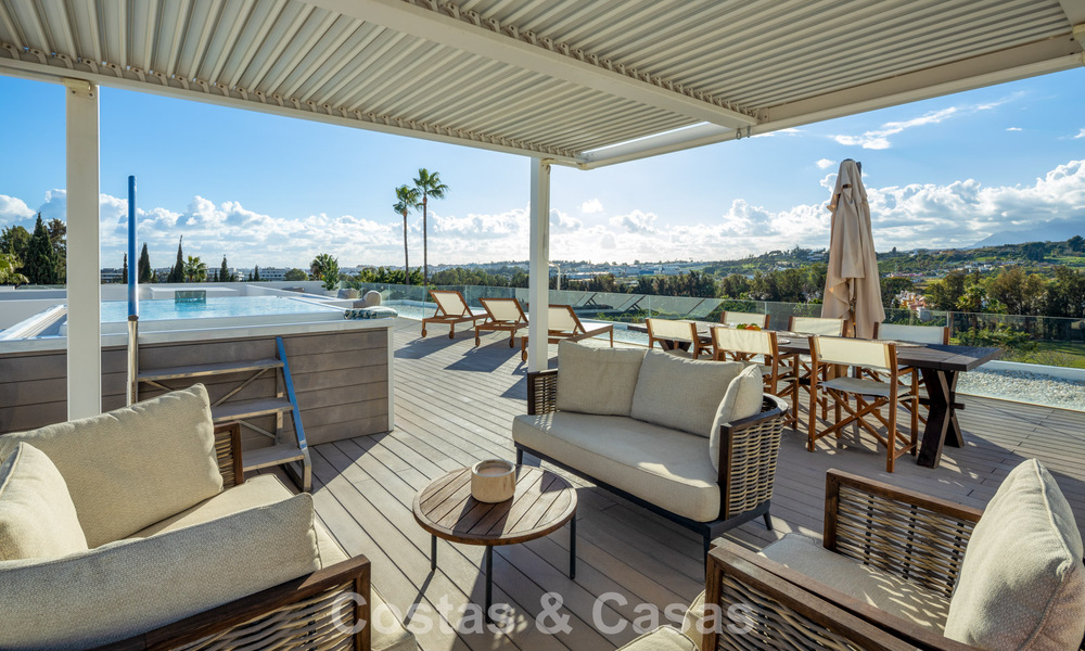 Luxury modern style villa for sale, bordering the golf course in Nueva Andalucia, Marbella 775556