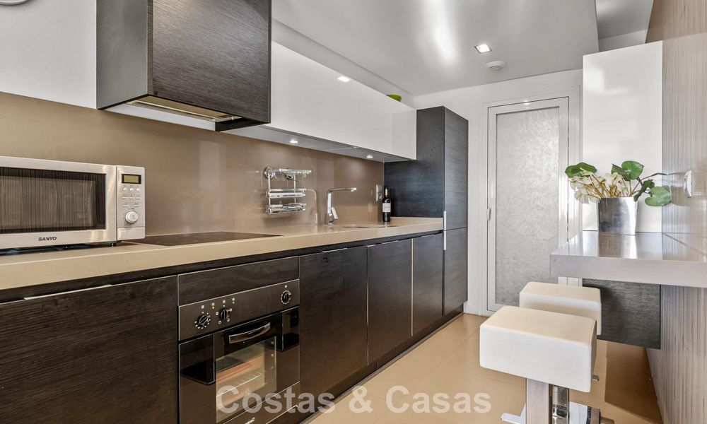 Move-in ready penthouse with panoramic sea views in a Mediterranean complex for sale in Benahavis - Marbella 775758