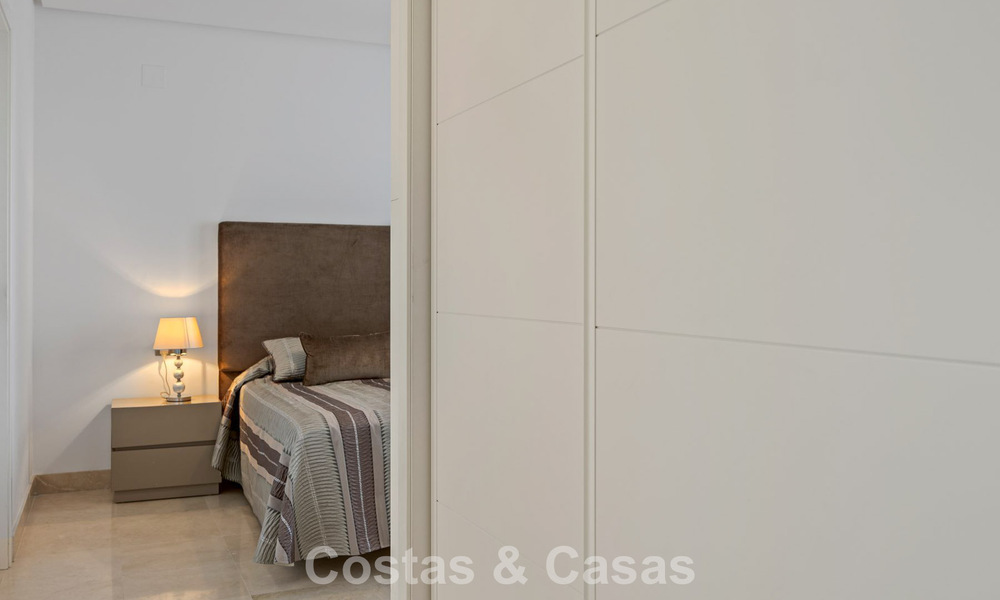 Move-in ready penthouse with panoramic sea views in a Mediterranean complex for sale in Benahavis - Marbella 775759