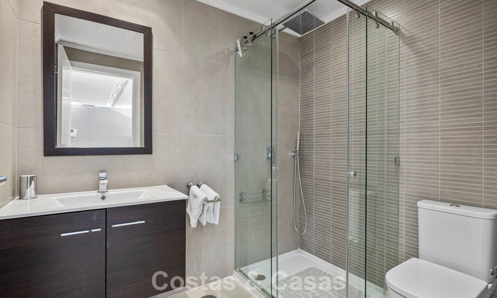 Move-in ready penthouse with panoramic sea views in a Mediterranean complex for sale in Benahavis - Marbella 775764