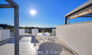 Move-in ready penthouse with panoramic sea views in a Mediterranean complex for sale in Benahavis - Marbella 775768 