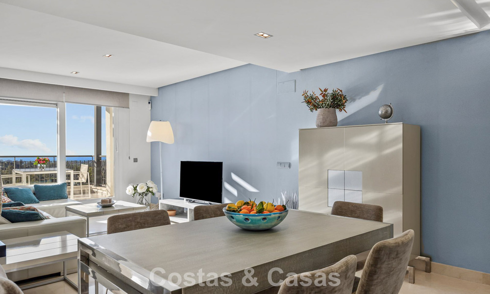 Move-in ready penthouse with panoramic sea views in a Mediterranean complex for sale in Benahavis - Marbella 775777