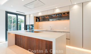 Sophisticated luxury villa for sale in an exclusive gated community on Marbella’s prestigious Golden Mile 775569 