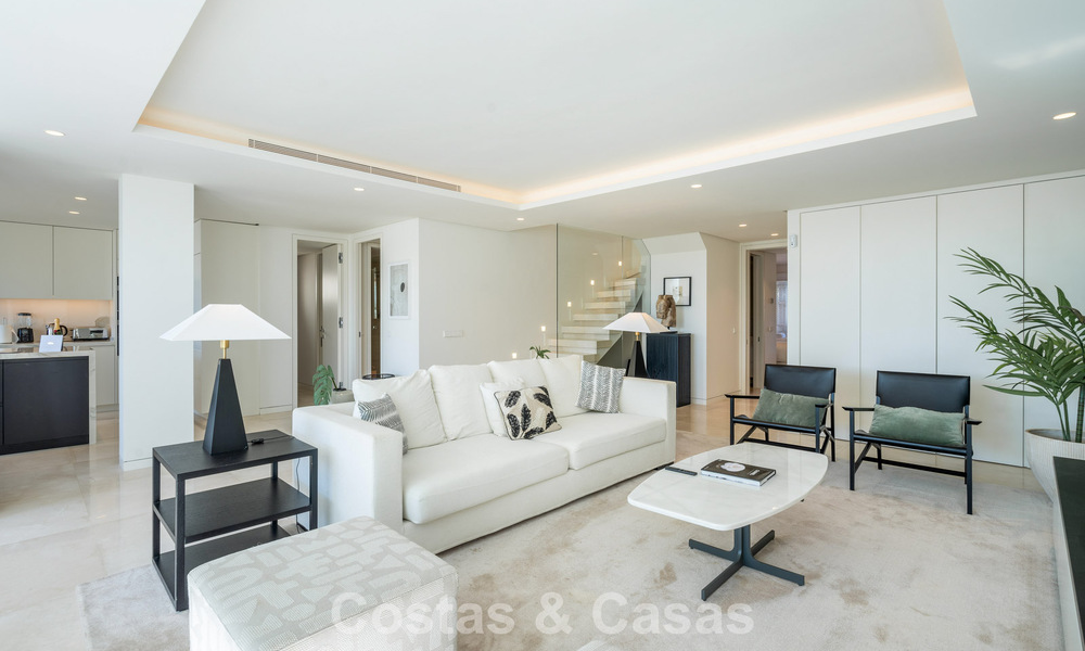 Luxurious renovated duplex penthouse for sale, in Puente Romano on Marbella’s Golden Mile 775593