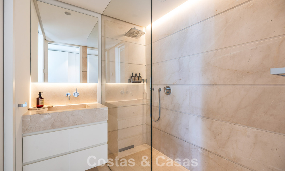 Luxurious renovated duplex penthouse for sale, in Puente Romano on Marbella’s Golden Mile 775598