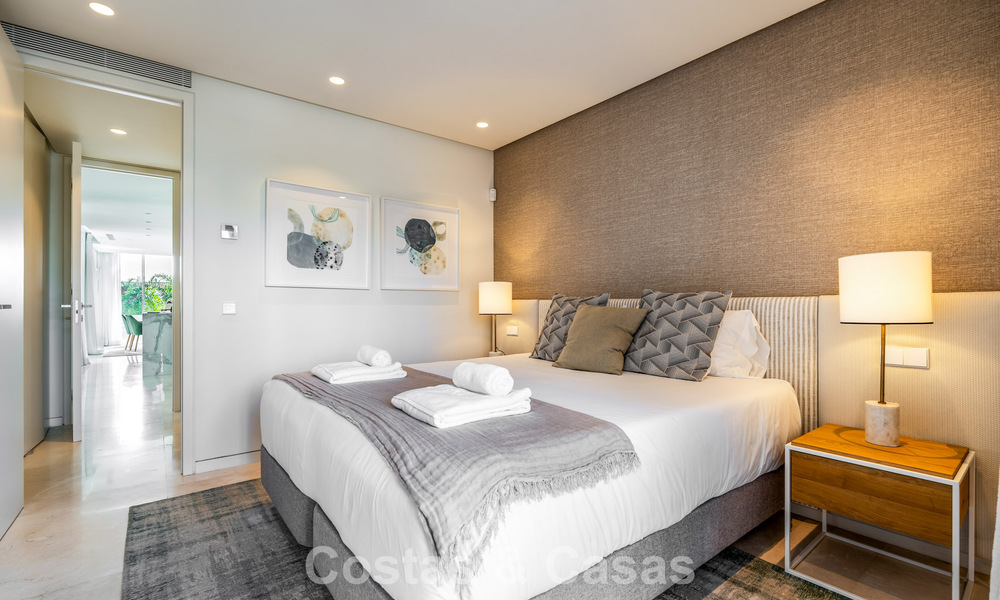 Luxurious renovated duplex penthouse for sale, in Puente Romano on Marbella’s Golden Mile 775601