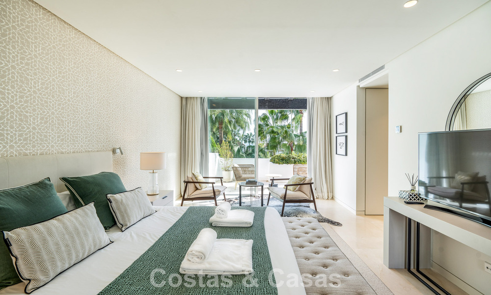 Luxurious renovated duplex penthouse for sale, in Puente Romano on Marbella’s Golden Mile 775612
