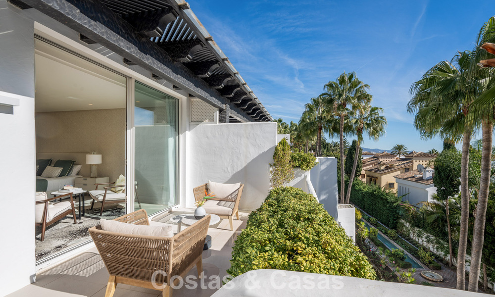 Luxurious renovated duplex penthouse for sale, in Puente Romano on Marbella’s Golden Mile 775619