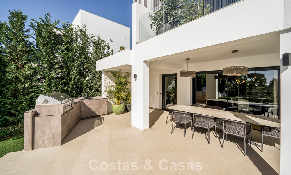 Modern Mediterranean villa with contemporary touches for sale on Marbella’s Golden Mile 775631