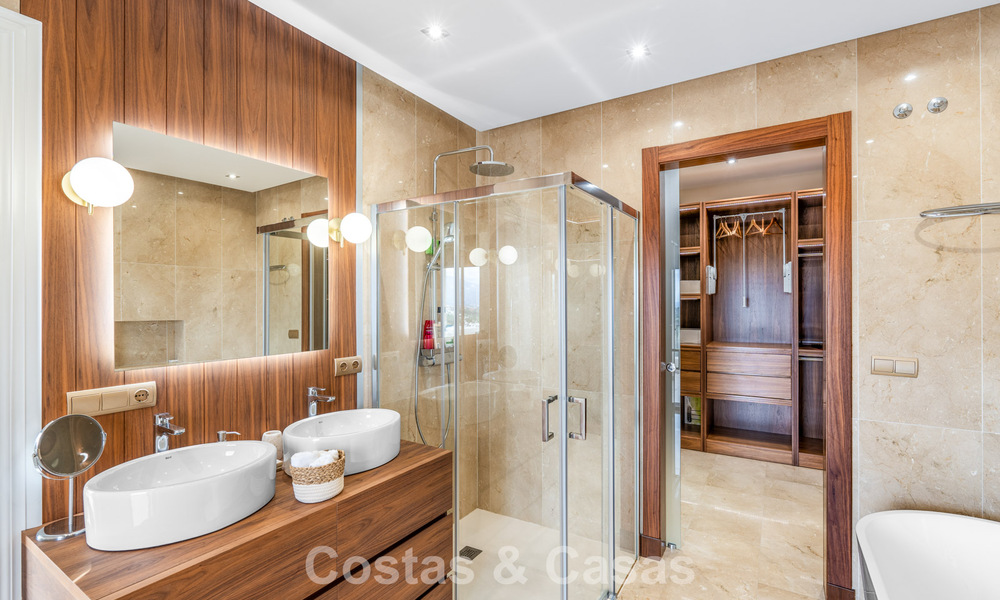 Spacious Mediterranean luxury villa with lots of bedrooms and spectacular views for sale in Benahavis - Marbella 775674