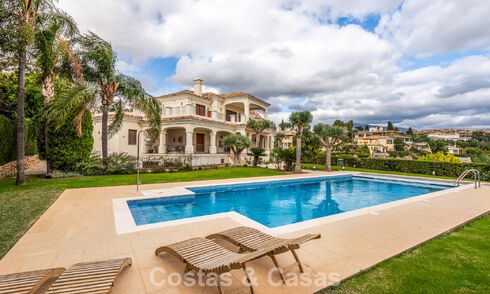 Spacious Mediterranean luxury villa with lots of bedrooms and spectacular views for sale in Benahavis - Marbella 775704