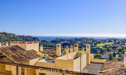 Move-in ready, spacious 3-bedroom apartment for sale surrounded by golf courses in Benahavis - Marbella 775711
