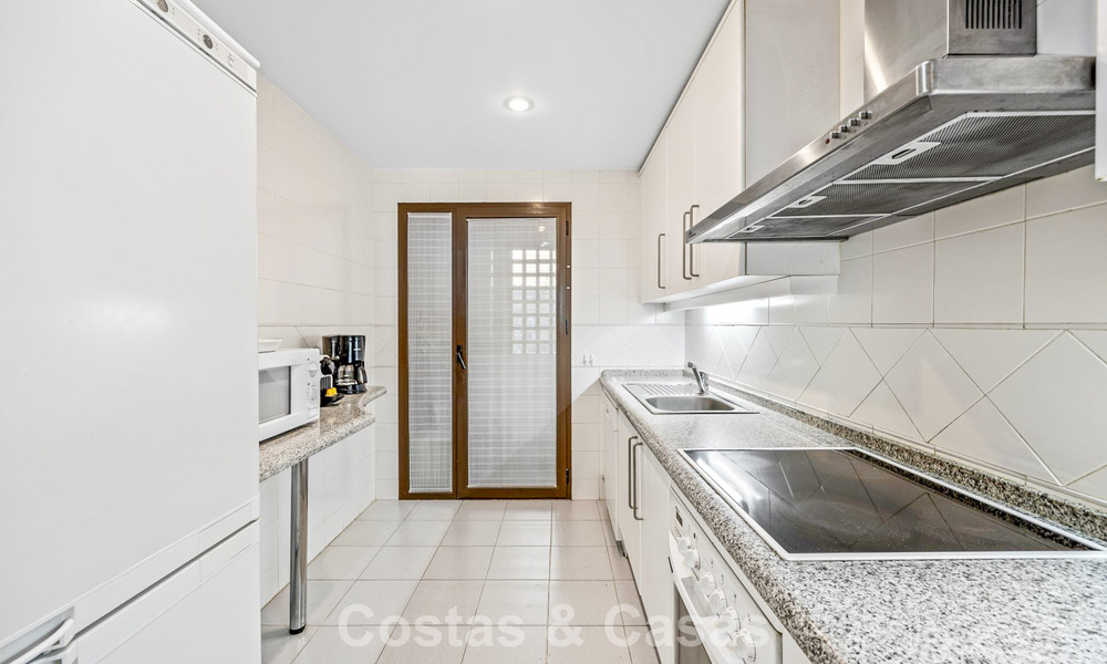 Move-in ready, spacious 3-bedroom apartment for sale surrounded by golf courses in Benahavis - Marbella 775714