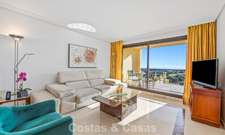 Move-in ready, spacious 3-bedroom apartment for sale surrounded by golf courses in Benahavis - Marbella 775722 