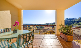 Move-in ready, spacious 3-bedroom apartment for sale surrounded by golf courses in Benahavis - Marbella 775727 