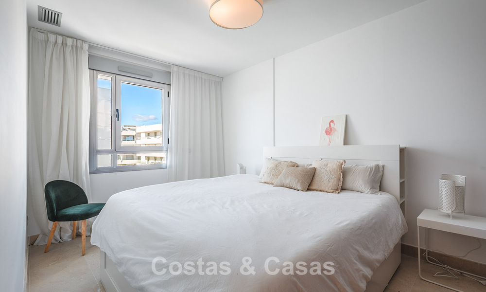 Beachside, contemporary penthouse with large solarium for sale in a modern complex in San Pedro, Marbella 775785