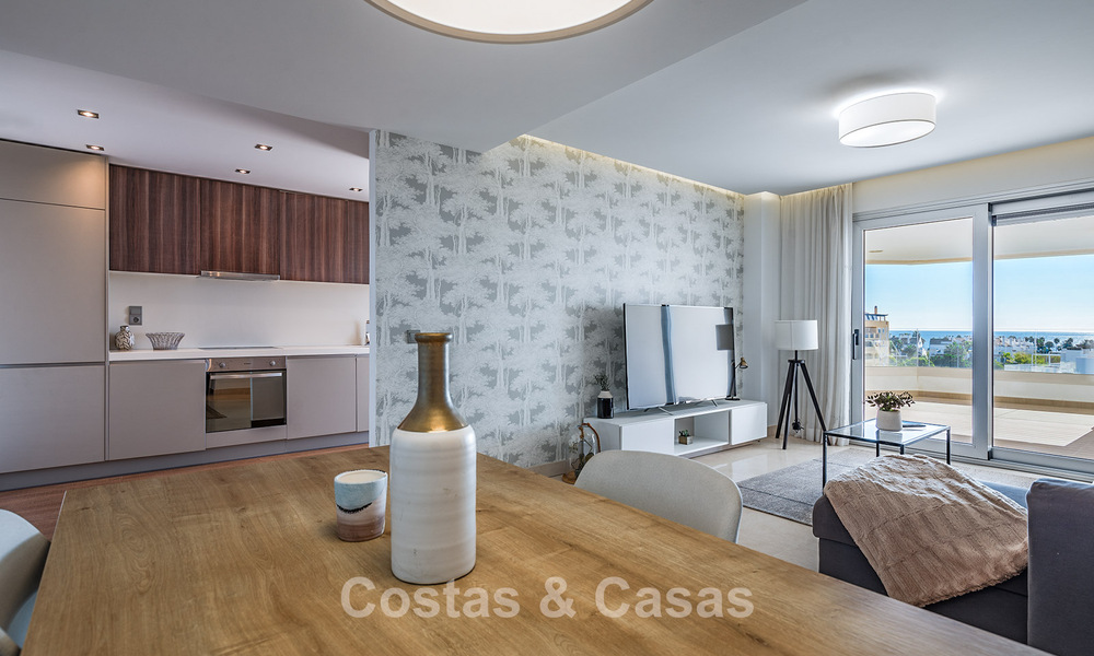 Beachside, contemporary penthouse with large solarium for sale in a modern complex in San Pedro, Marbella 775788