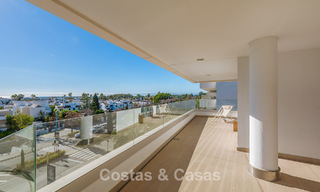 Beachside, contemporary penthouse with large solarium for sale in a modern complex in San Pedro, Marbella 775795 