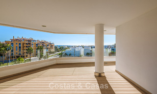 Beachside, contemporary penthouse with large solarium for sale in a modern complex in San Pedro, Marbella 775796 