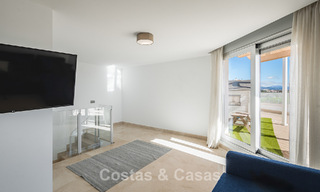 Beachside, contemporary penthouse with large solarium for sale in a modern complex in San Pedro, Marbella 775802 