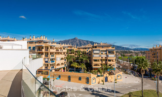 Beachside, contemporary penthouse with large solarium for sale in a modern complex in San Pedro, Marbella 775812 