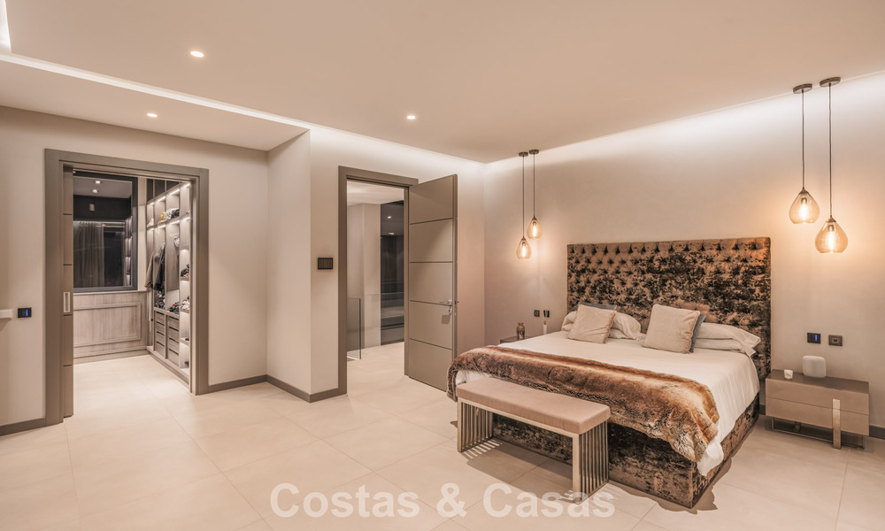 Modernist luxury villa with sea views for sale in the exclusive and secure area of El Madroñal, Marbella - Benahavis 775886