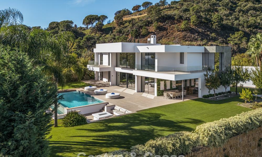 Modernist luxury villa with sea views for sale in the exclusive and secure area of El Madroñal, Marbella - Benahavis 775893