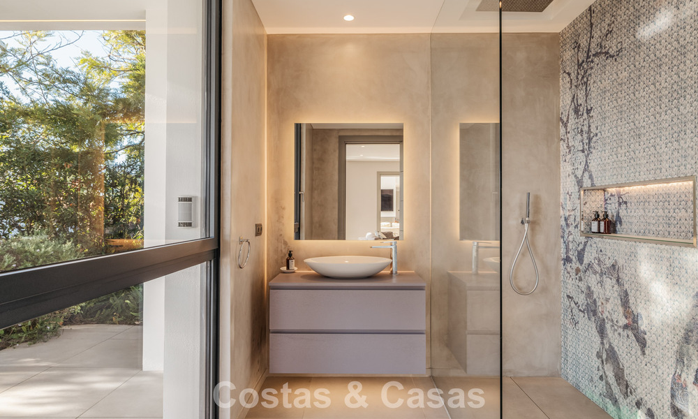 Modernist luxury villa with sea views for sale in the exclusive and secure area of El Madroñal, Marbella - Benahavis 775902