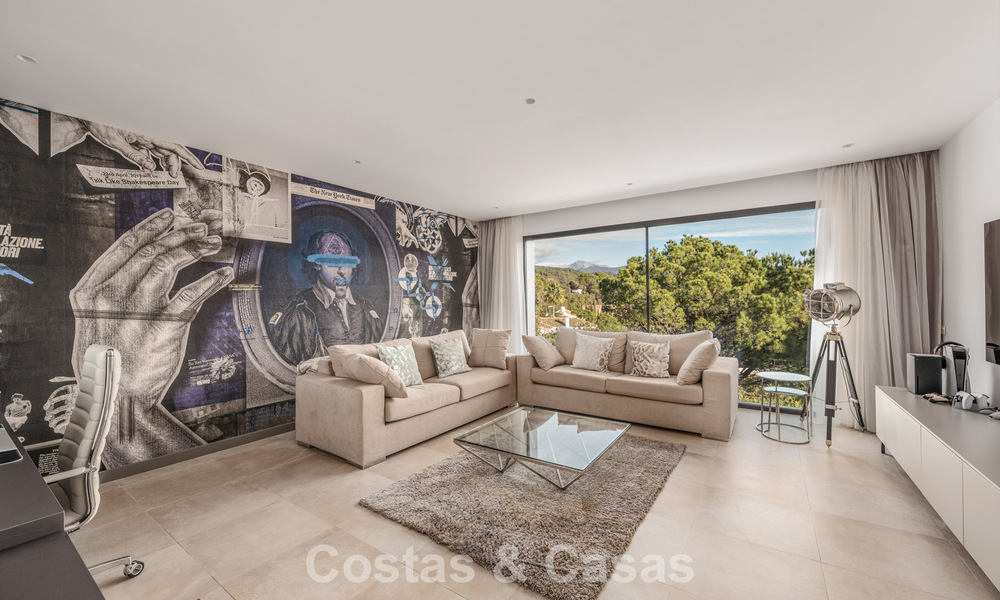 Modernist luxury villa with sea views for sale in the exclusive and secure area of El Madroñal, Marbella - Benahavis 775904
