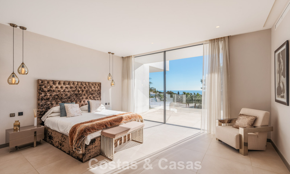 Modernist luxury villa with sea views for sale in the exclusive and secure area of El Madroñal, Marbella - Benahavis 775910