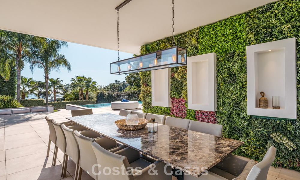 Modernist luxury villa with sea views for sale in the exclusive and secure area of El Madroñal, Marbella - Benahavis 775918