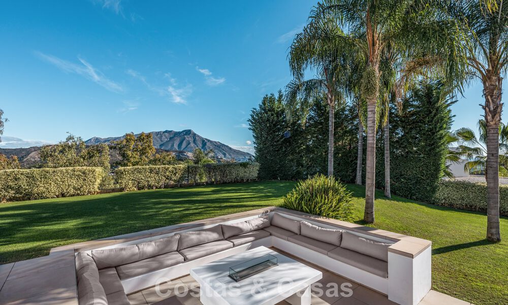 Modernist luxury villa with sea views for sale in the exclusive and secure area of El Madroñal, Marbella - Benahavis 775919