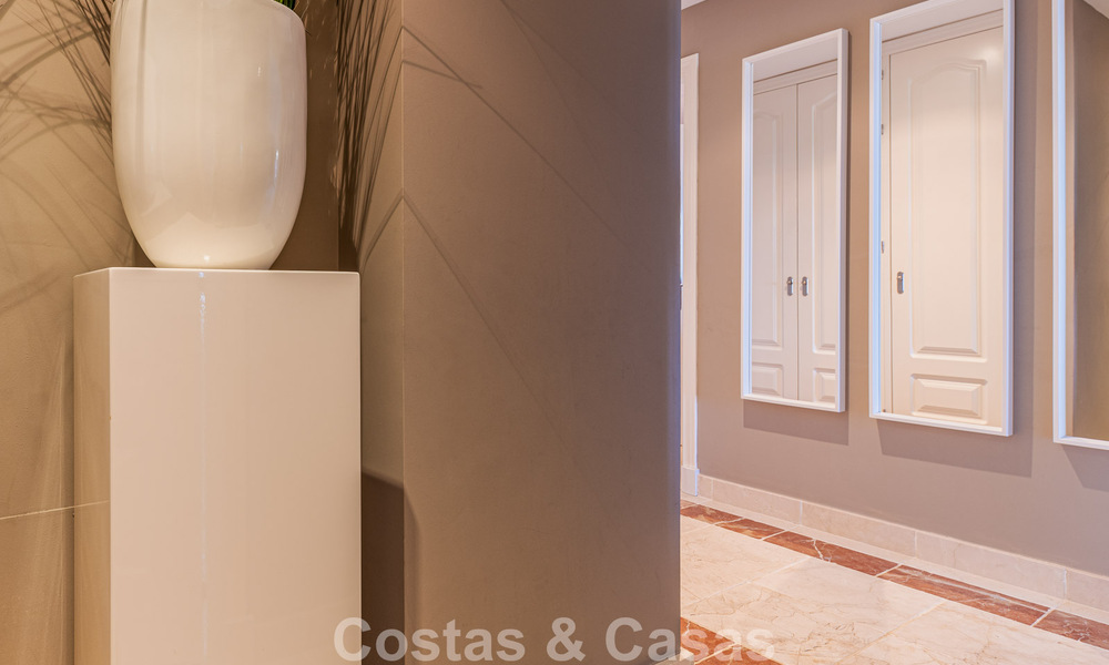 Stunning penthouse with panoramic views for sale in a gated complex of Marbella - Benahavis 775862