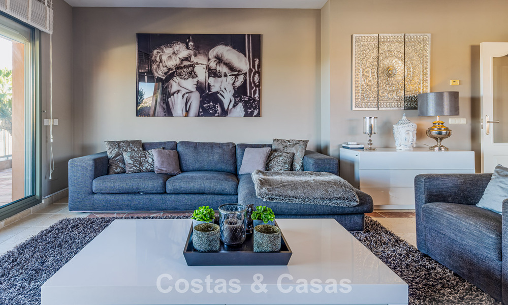 Stunning penthouse with panoramic views for sale in a gated complex of Marbella - Benahavis 775868
