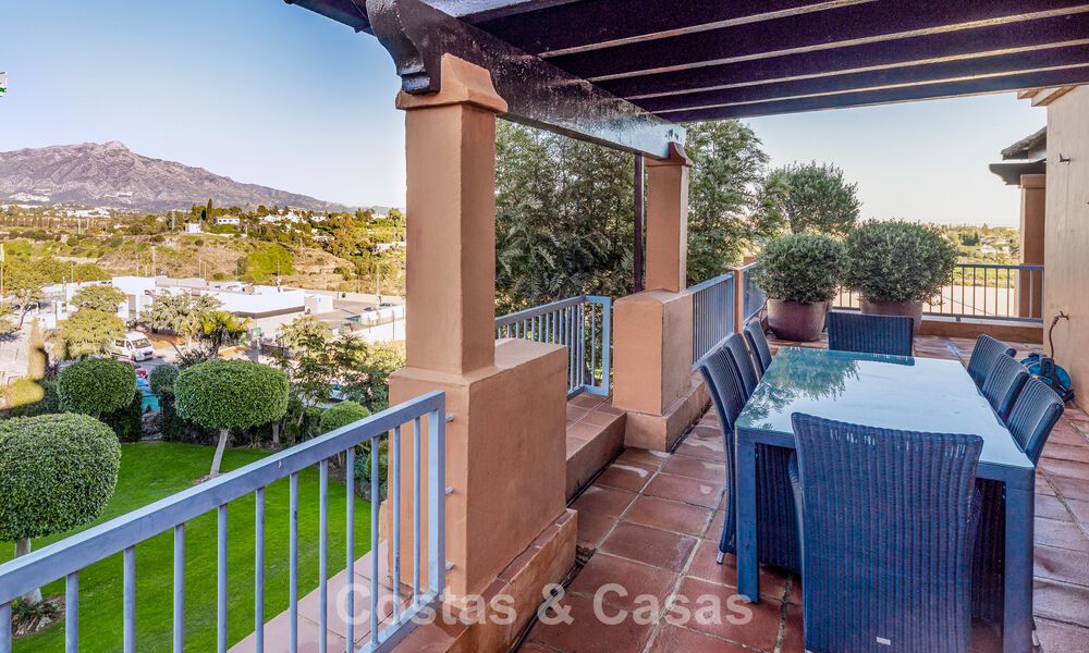 Stunning penthouse with panoramic views for sale in a gated complex of Marbella - Benahavis 775874