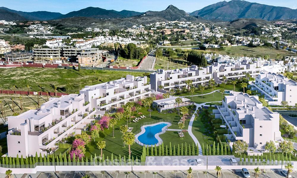 Last units! New apartments for sale, walking distance to amenities and the beach on the New Golden Mile, Marbella - Estepona 776208