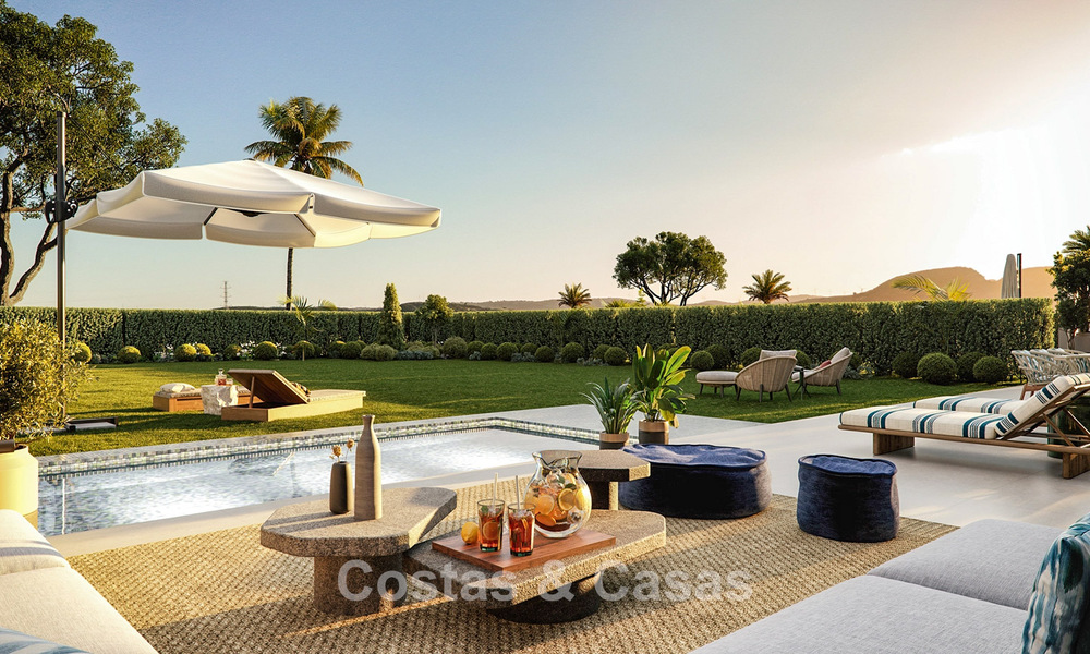 Elegant off-plan apartments for sale just a stone’s throw from a blue lagoon on the Costa del Sol 776169