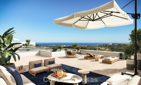 Elegant off-plan apartments for sale just a stone’s throw from a blue lagoon on the Costa del Sol 776170