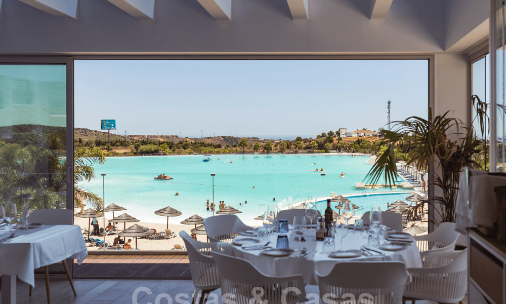 Elegant off-plan apartments for sale just a stone’s throw from a blue lagoon on the Costa del Sol 776182