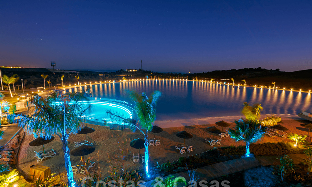 Elegant off-plan apartments for sale just a stone’s throw from a blue lagoon on the Costa del Sol 776183