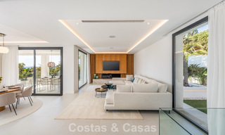 Luxuriously renovated villa for sale just a stone's throw from the beach in East Marbella 776380 