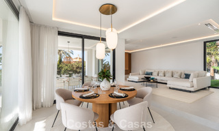 Luxuriously renovated villa for sale just a stone's throw from the beach in East Marbella 776383 