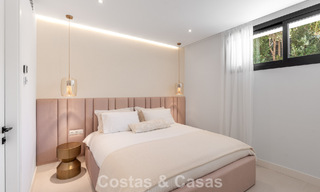 Luxuriously renovated villa for sale just a stone's throw from the beach in East Marbella 776389 