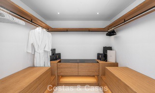 Luxuriously renovated villa for sale just a stone's throw from the beach in East Marbella 776395 