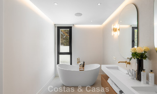 Luxuriously renovated villa for sale just a stone's throw from the beach in East Marbella 776399 