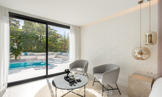 Luxuriously renovated villa for sale just a stone's throw from the beach in East Marbella 776400 