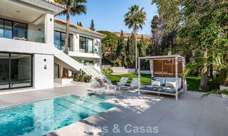 Luxuriously renovated villa for sale just a stone's throw from the beach in East Marbella 776405 