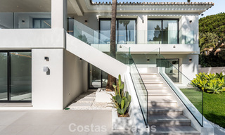 Luxuriously renovated villa for sale just a stone's throw from the beach in East Marbella 776406 